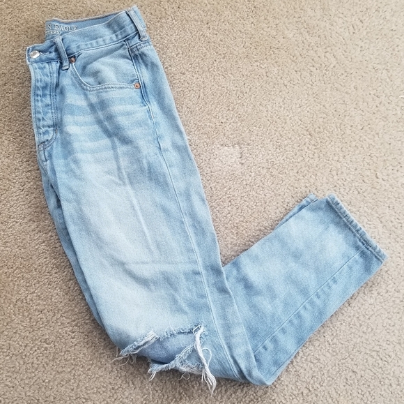 American Eagle Outfitters Denim - AE hi-rise girlfriend jeans